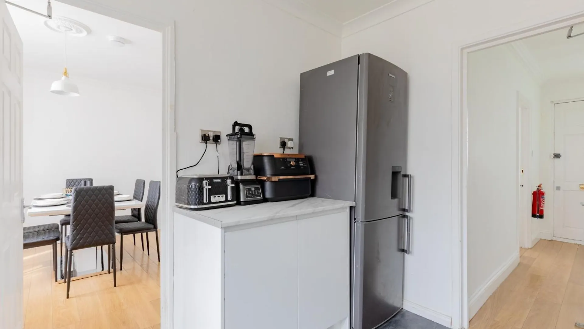 Spacious 4Bd Home With Large Garden East London 0*,  United Kingdom