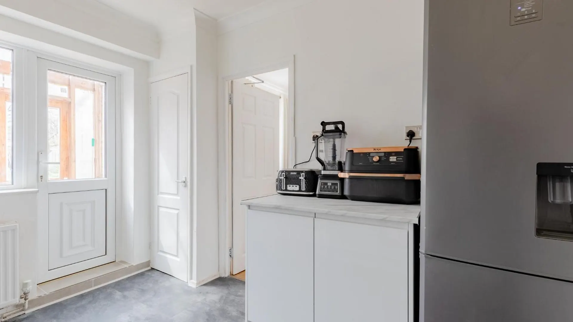 Spacious 4Bd Home With Large Garden East London 0*,  United Kingdom